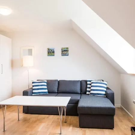 24 Person Holiday On A In Vakantiehuis